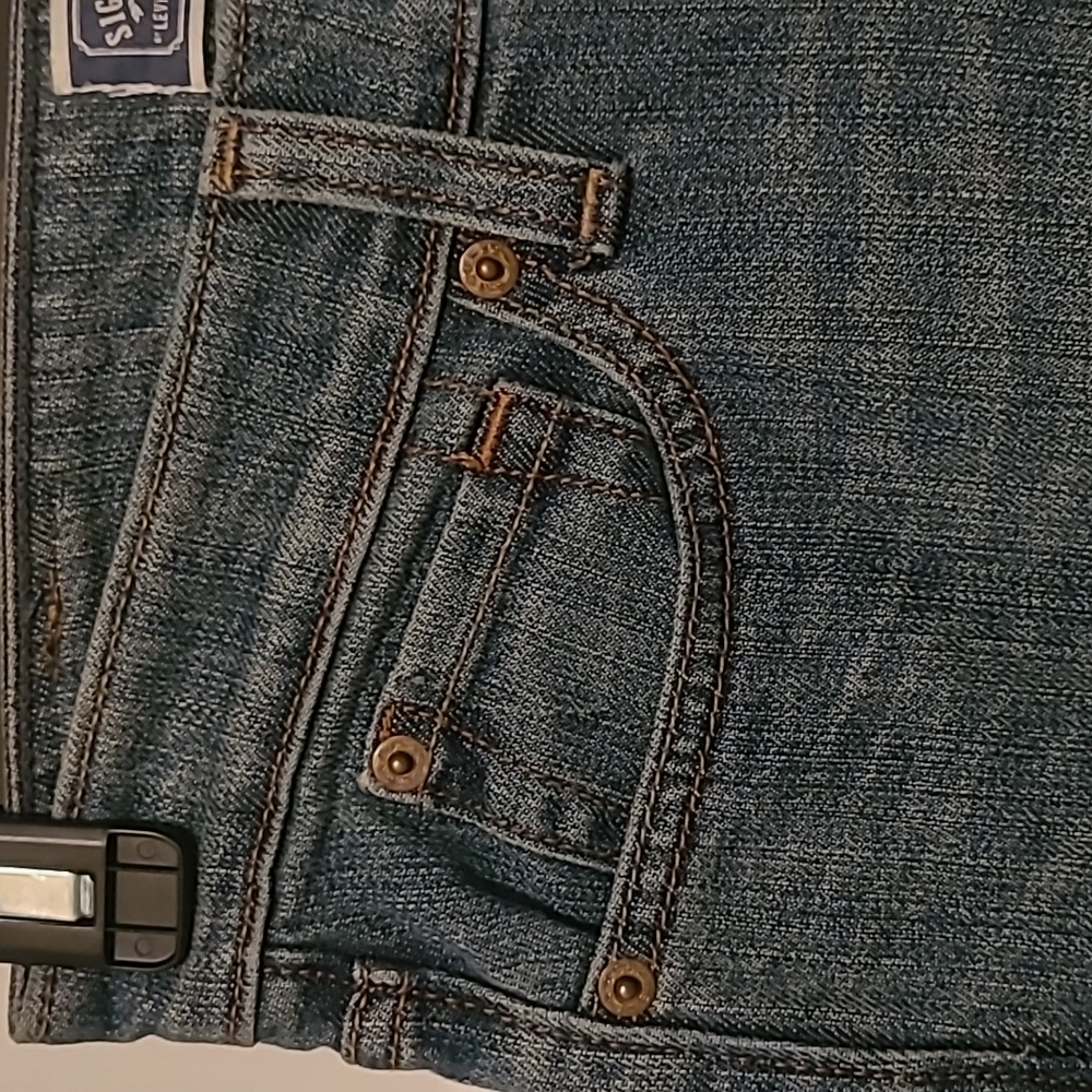 👖Levi Jeans👖 - Picture 3 of 9